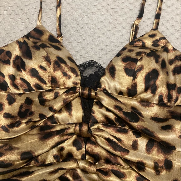 XOXO SEXY but also CLASSY AF TIGHT LEOPARD PRINT MINI DRESS size 1/2 - Picture 6 of 6